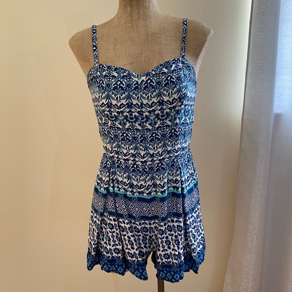 HOLLISTER ROMPER - Picture 2 of 10